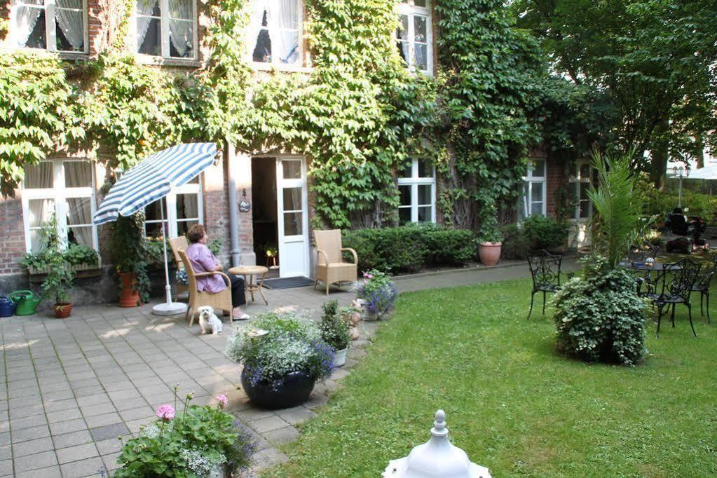 Hotel Villa Konigin Luise 바트피르몬트 외부 사진